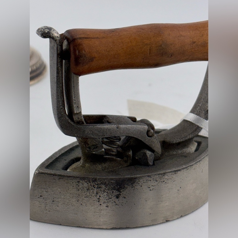Myers Patent Double Point Miniature Lace Iron​​ - Picture 6 of 8